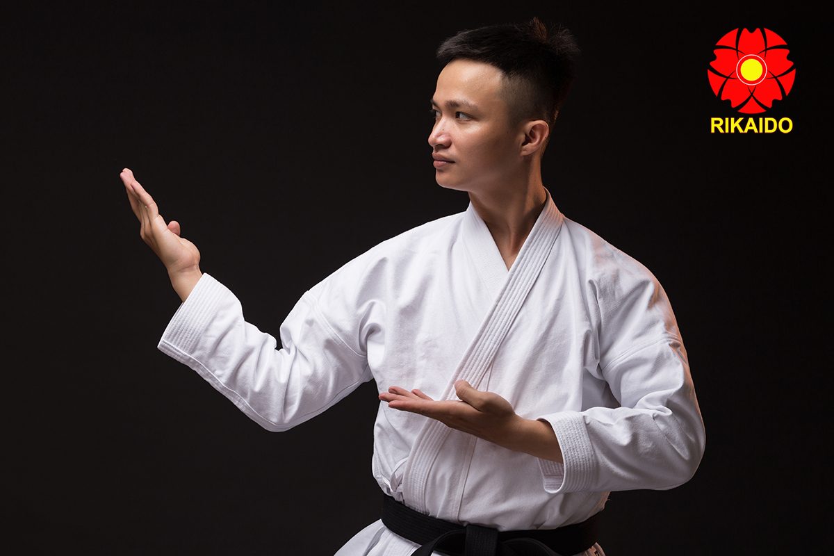 Võ phục Karate thi đấu kata