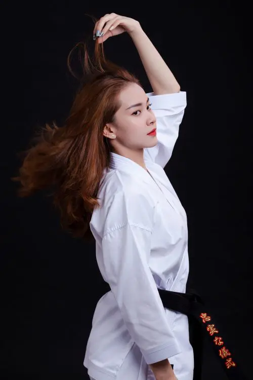 Võ phục karate phong trào cao cấp