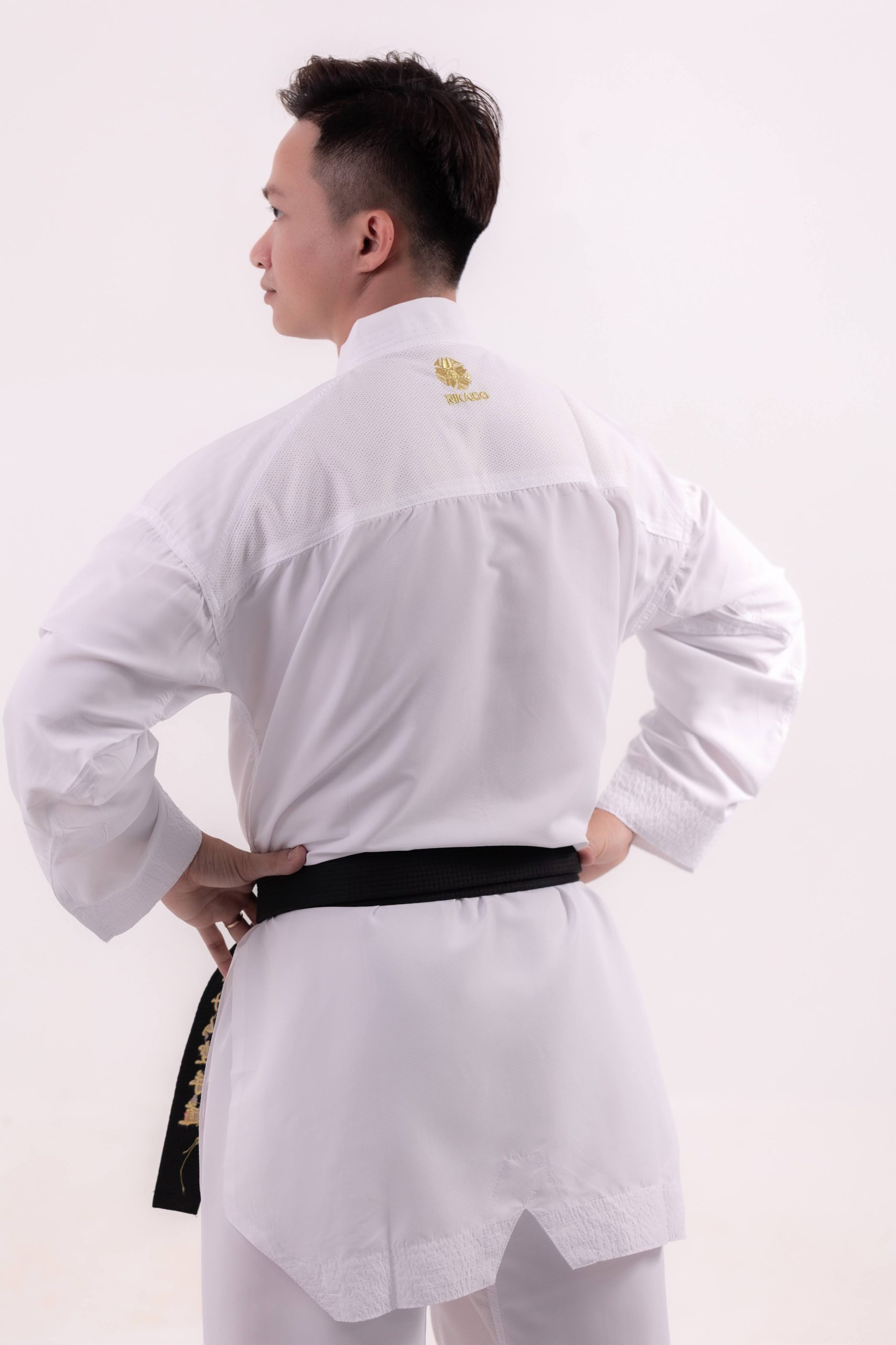 Võ phục kumite thi đấu